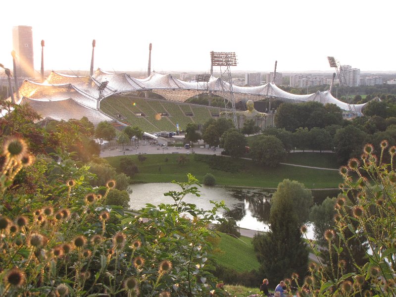 olympia stadion.jpg - Naast de Olympia hal ligt het Olympisch stadion.